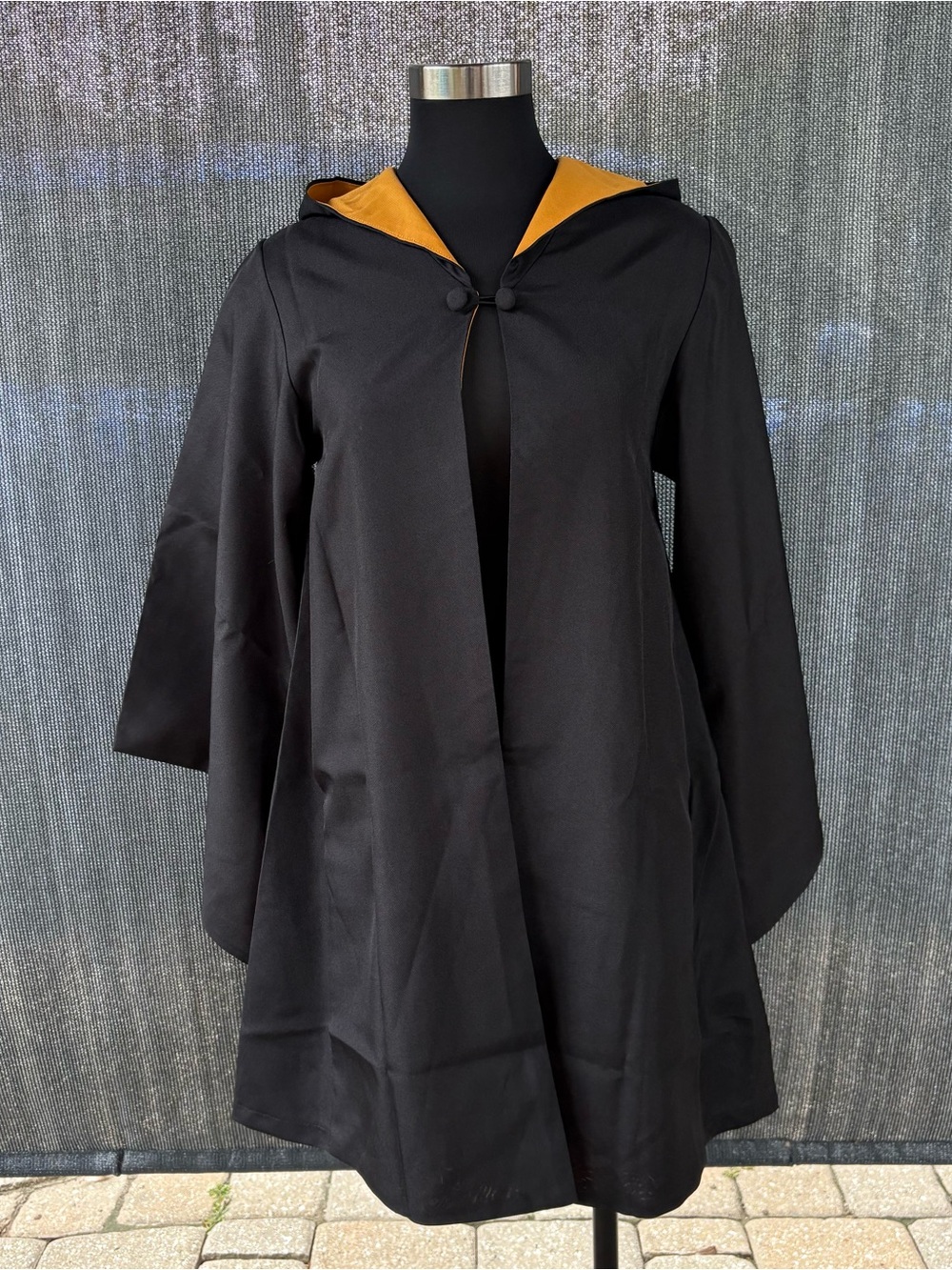 Harry Potter Hufflepuff Costume Black and Yellow pointed hooded cape Size XS